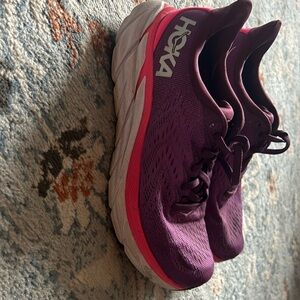 Hoka Clifton 8s Size 8